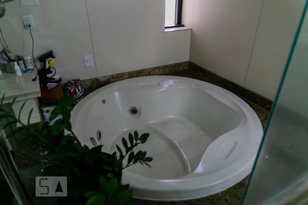 Apartamento à venda com 500m², 5 quartos e 4 vagas Apartamento à venda com 500m², 5 quartos e 4 vagasBanheiro da Suíte 4