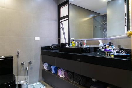 Apartamento à venda com 500m², 5 quartos e 4 vagas Apartamento à venda com 500m², 5 quartos e 4 vagasBanheiro da Suíte 3