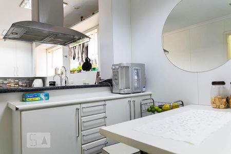 Apartamento à venda com 500m², 5 quartos e 4 vagas Apartamento à venda com 500m², 5 quartos e 4 vagasCozinha