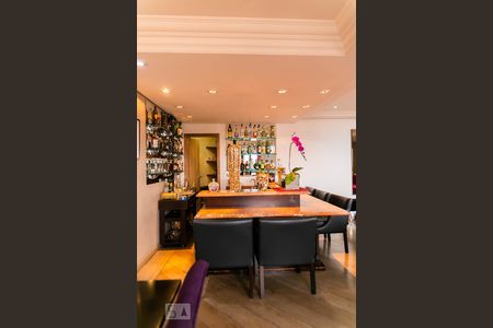 Apartamento à venda com 500m², 5 quartos e 4 vagas Apartamento à venda com 500m², 5 quartos e 4 vagasSala