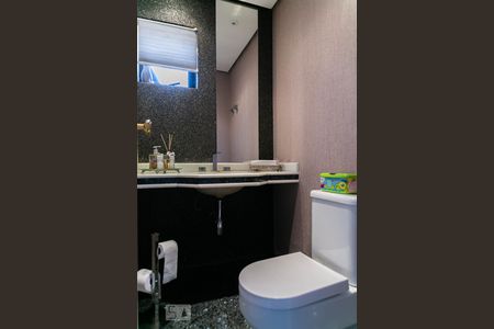 Apartamento à venda com 500m², 5 quartos e 4 vagas Apartamento à venda com 500m², 5 quartos e 4 vagasLavabo 2