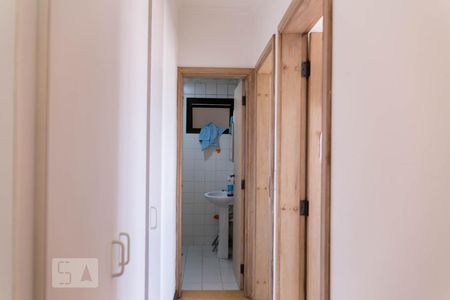 Apartamento à venda com 500m², 5 quartos e 4 vagas Apartamento à venda com 500m², 5 quartos e 4 vagasCorredor de Serviço