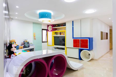 Apartamento à venda com 500m², 5 quartos e 4 vagas Apartamento à venda com 500m², 5 quartos e 4 vagasCorredor