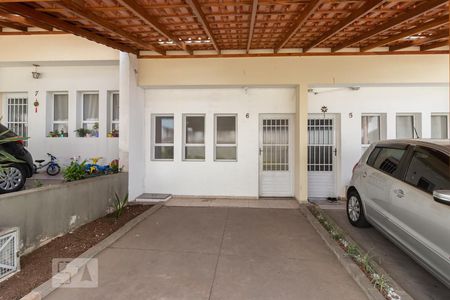 Casa de condomínio para alugar com 61m², 2 quartos e 1 vaga Casa de condomínio para alugar com 61m², 2 quartos e 1 vagaGaragem