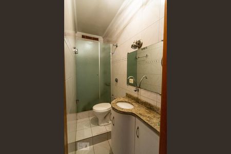 Casa para alugar com 330m², 3 quartos e 2 vagas Casa para alugar com 330m², 3 quartos e 2 vagasBanheiro