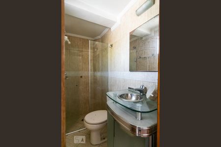 Casa para alugar com 330m², 3 quartos e 2 vagas Casa para alugar com 330m², 3 quartos e 2 vagasBanheiro da Suíte 2