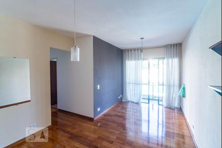 Sala de apartamento para alugar com 3 quartos, 90m² em Chácara Califórnia, São Paulo