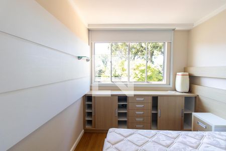 Quarto 2 de apartamento para alugar com 2 quartos, 55m² em Água Verde, Curitiba