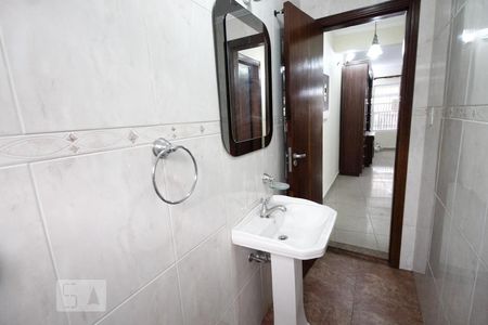 Casa à venda com 150m², 3 quartos e 2 vagasBanheiro