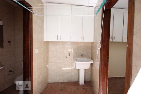 Casa à venda com 150m², 3 quartos e 2 vagasLavanderia