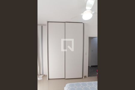 Casa à venda com 200m², 3 quartos e 6 vagasSuíte 2  