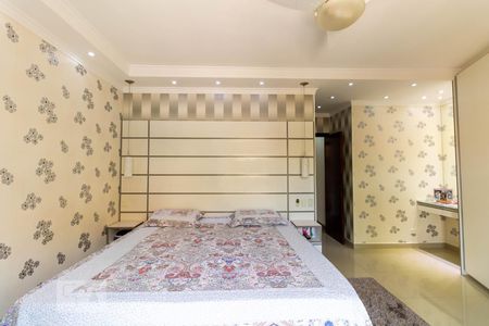 Casa à venda com 200m², 3 quartos e 6 vagasSuíte 1