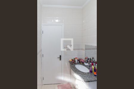 Casa à venda com 200m², 3 quartos e 6 vagasBanheiro da Suíte 2