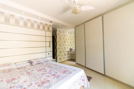 Casa à venda com 200m², 3 quartos e 6 vagasSuíte 1