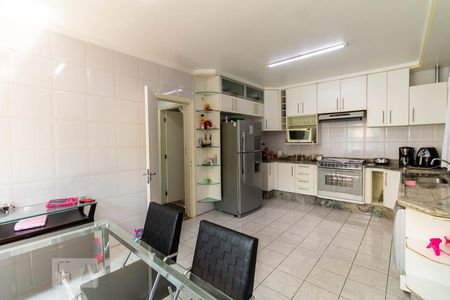 Casa à venda com 200m², 3 quartos e 6 vagasCozinha