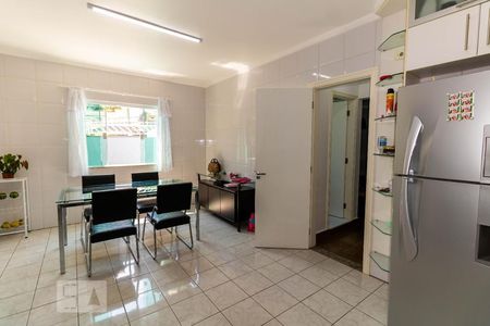 Casa à venda com 200m², 3 quartos e 6 vagasCozinha