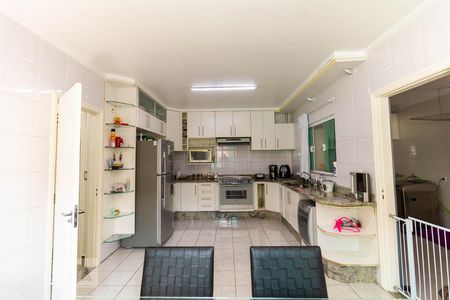 Casa à venda com 200m², 3 quartos e 6 vagasCozinha