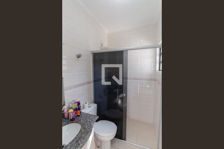 Casa à venda com 200m², 3 quartos e 6 vagasBanheiro da Suíte 2