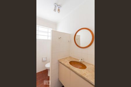 Casa à venda com 150m², 3 quartos e 2 vagas Casa à venda com 150m², 3 quartos e 2 vagasLavabo