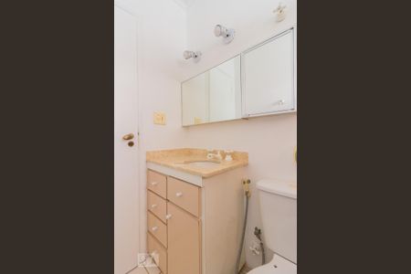 Casa à venda com 150m², 3 quartos e 2 vagas Casa à venda com 150m², 3 quartos e 2 vagasBanheiro da Suíte