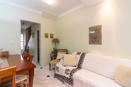 Sala de casa de condomínio à venda com 3 quartos, 166m² em Caxingui, São Paulo