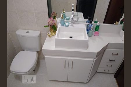 Apartamento à venda com 115m², 2 quartos e 3 vagas Apartamento à venda com 115m², 2 quartos e 3 vagasBanheiro