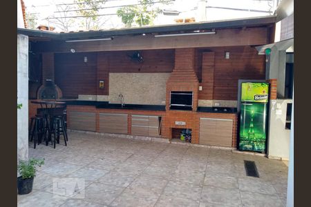 Apartamento à venda com 115m², 2 quartos e 3 vagas Apartamento à venda com 115m², 2 quartos e 3 vagasChurrasqueira