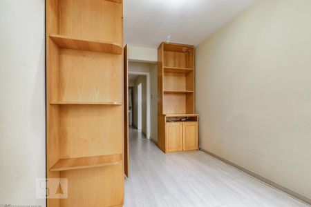 1º Dormitório de apartamento para alugar com 3 quartos, 60m² em Bacacheri, Curitiba