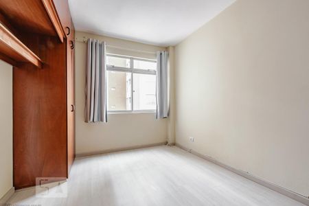 2º Dormitório de apartamento para alugar com 3 quartos, 60m² em Bacacheri, Curitiba