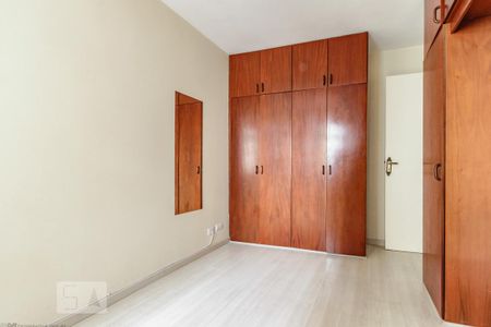 2º Dormitório de apartamento para alugar com 3 quartos, 60m² em Bacacheri, Curitiba