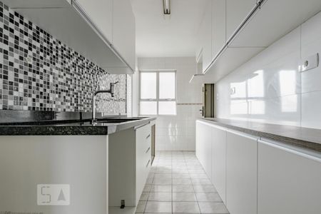 Cozinha de apartamento para alugar com 3 quartos, 60m² em Bacacheri, Curitiba