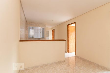 Sala de casa para alugar com 2 quartos, 45m² em Jardim das Camélias, São Paulo