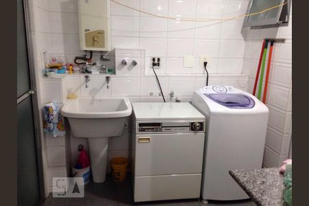 area de serviço de casa à venda com 3 quartos, 210m² em Jardim Colombo, São Paulo