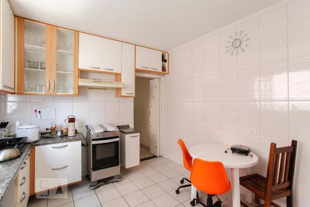 Casa à venda com 250m², 4 quartos e 4 vagasCozinha