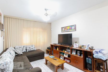 Sala de casa à venda com 4 quartos, 250m² em Vila Fachini, São Paulo