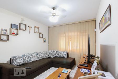 Sala de casa à venda com 4 quartos, 250m² em Vila Fachini, São Paulo