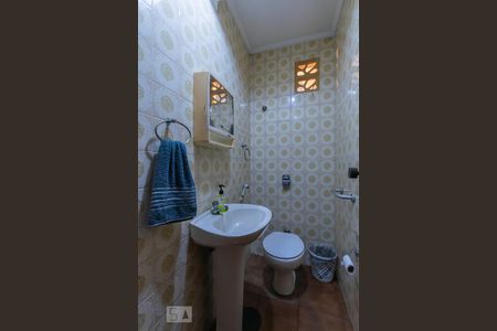 1o. Andar - Lavabo de casa à venda com 3 quartos, 210m² em Vila Moinho Velho, São Paulo