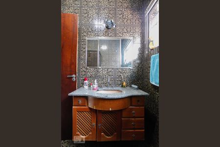 Casa à venda com 189m², 3 quartos e 2 vagasBanheiro Social