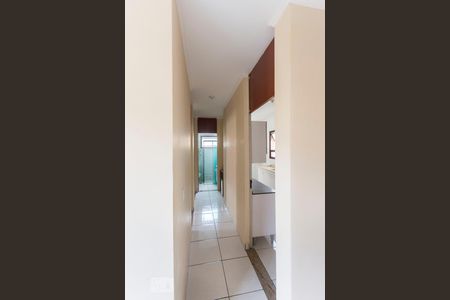 Corredor de apartamento à venda com 2 quartos, 62m² em Jardim das Bandeiras, Campinas