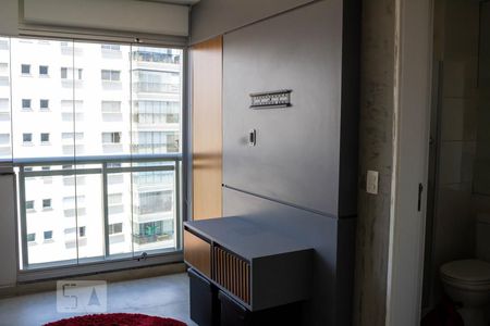 Sala de kitnet/studio para alugar com 1 quarto, 38m² em Campo Belo, São Paulo