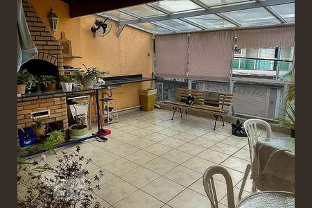 Casa à venda com 170m², 3 quartos e 2 vagasQuintal