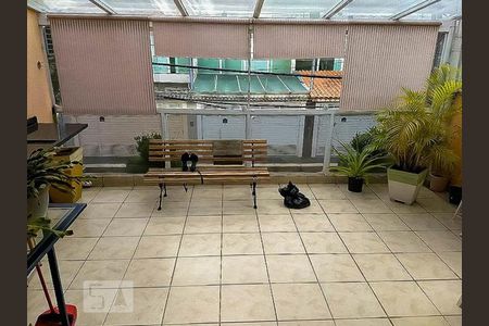 Casa à venda com 170m², 3 quartos e 2 vagasQuintal