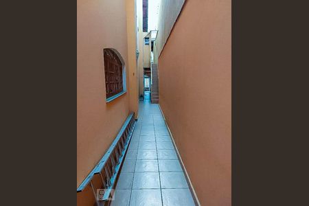 Casa à venda com 170m², 3 quartos e 2 vagasCorredor