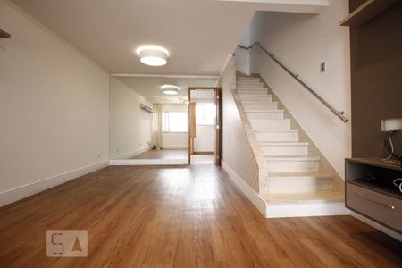 Sala de casa de condomínio para alugar com 3 quartos, 100m² em Planalto Paulista, São Paulo
