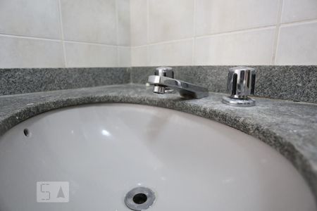 Apartamento à venda com 95m², 3 quartos e 2 vagasBanheiro Social - Torneira