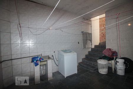 Casa à venda com 370m², 4 quartos e 3 vagasArea de serviço