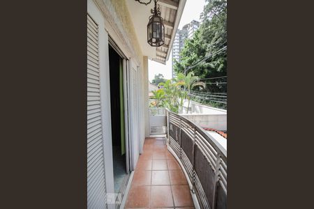 Casa à venda com 370m², 4 quartos e 3 vagasVaranda Suíte 1