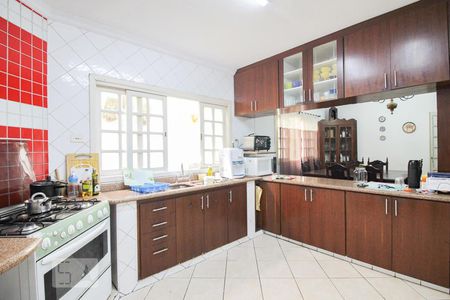 Casa à venda com 370m², 4 quartos e 3 vagasCozinha