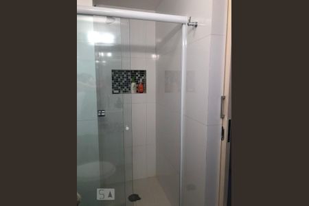 Apartamento para alugar com 80m², 2 quartos e 1 vaga Apartamento para alugar com 80m², 2 quartos e 1 vagaBanheiro Corredor