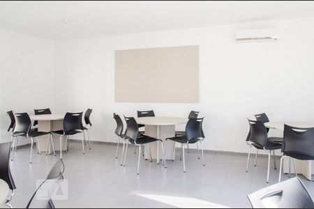 Apartamento à venda com 45m², 2 quartos e sem vagaÁrea externa